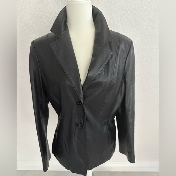 Wilsons Women's Black Leather Jacket - Picture 1 of 9